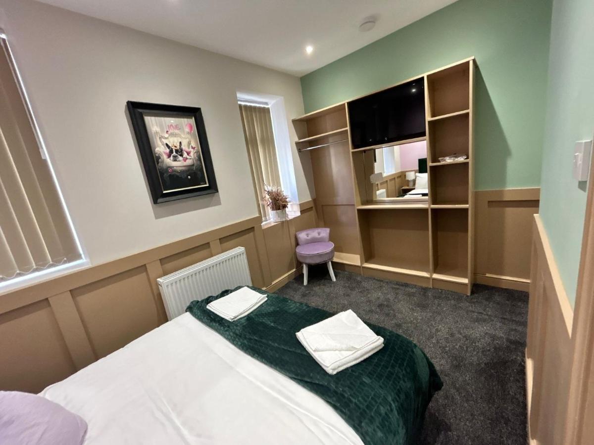 Strawberry Fields Suite By Sasco Apartments Blackpool Luaran gambar