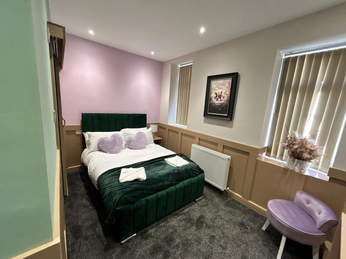 Strawberry Fields Suite By Sasco Apartments Blackpool Luaran gambar