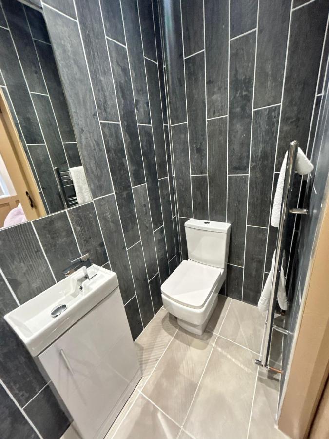 Strawberry Fields Suite By Sasco Apartments Blackpool Luaran gambar