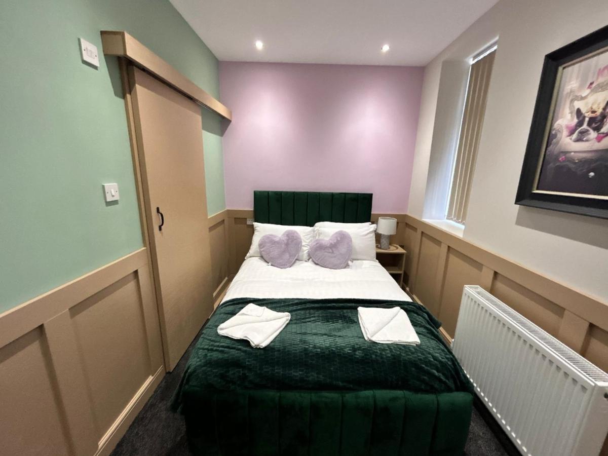 Strawberry Fields Suite By Sasco Apartments Blackpool Luaran gambar